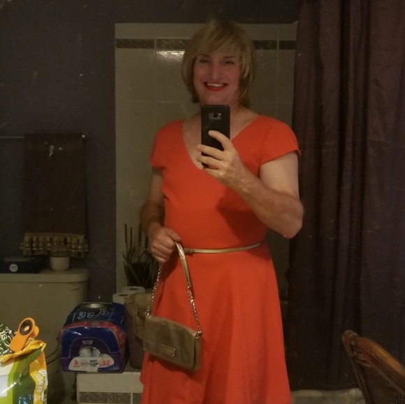 Meet your Posher, Tracy - Picture 2 of 8